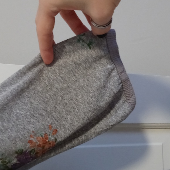 🌸Anthropologie🌸 - Gray Floral Open Front S/S Cardigan Sweater - Picture 11 of 14